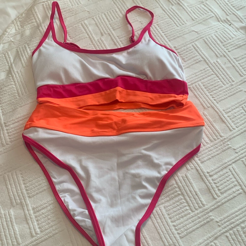 New without tags bathing suit